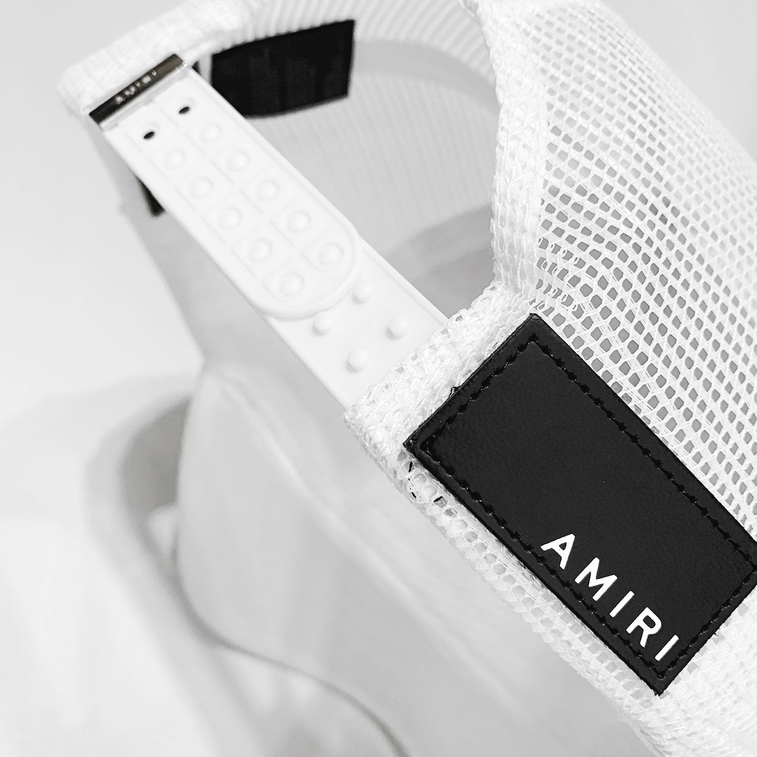 Amr Cap
