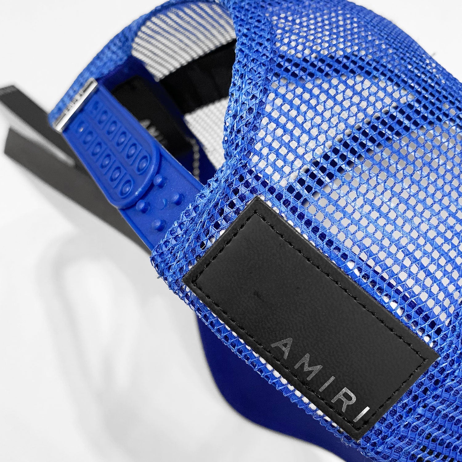 Amr Cap